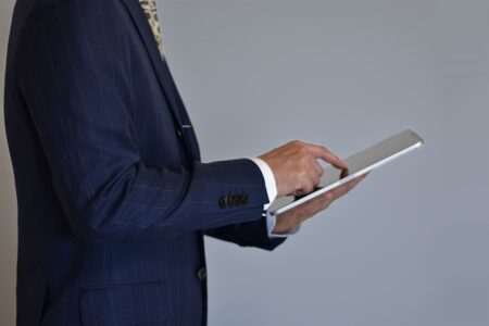 iPadをSIMカードなしで使う方法とそのメリット